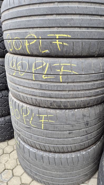 Vând cauciucuri Bridgestone  295 35 21 și 255 40 21 

255 40 21