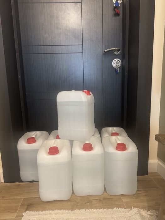 PVC пластмасови туби 10л 8 броя