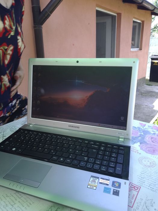 Laptop Samsung rv515