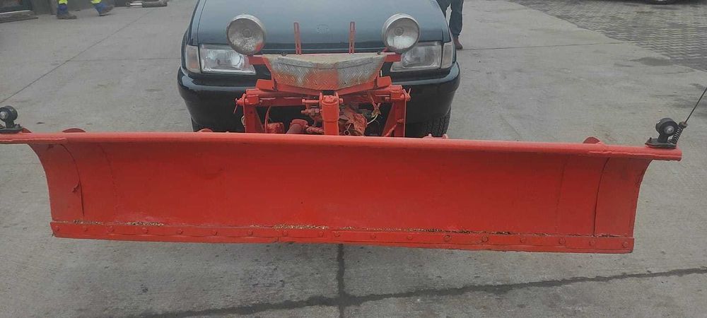 Masina dezapezit Opel Frontera 4x4