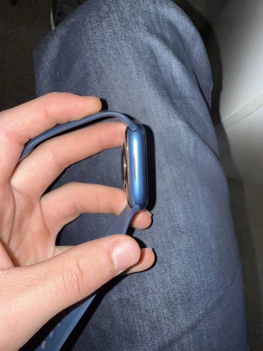 Продам Apple watch 7 series 45mm