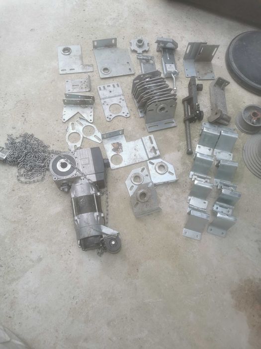 Piese Petru uși de garaj