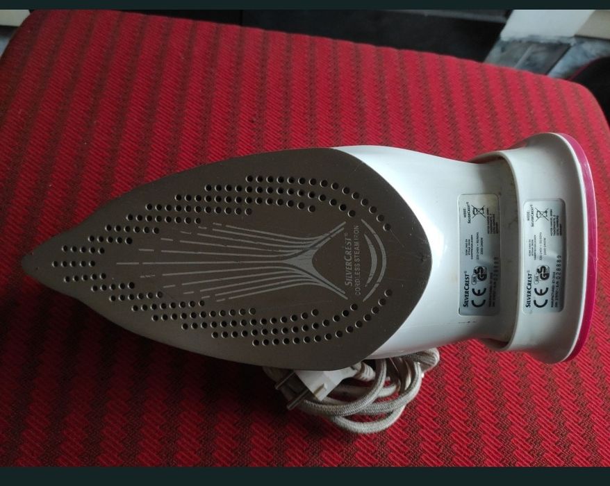 Fier călcat  2400W, talpa Tefal anticalcar