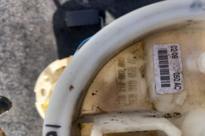 Pompa motorina din rezervor 8E0919050AC Seat Exeo prima generatie