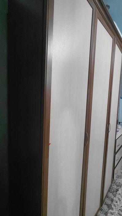 Продам шкаф в спальню