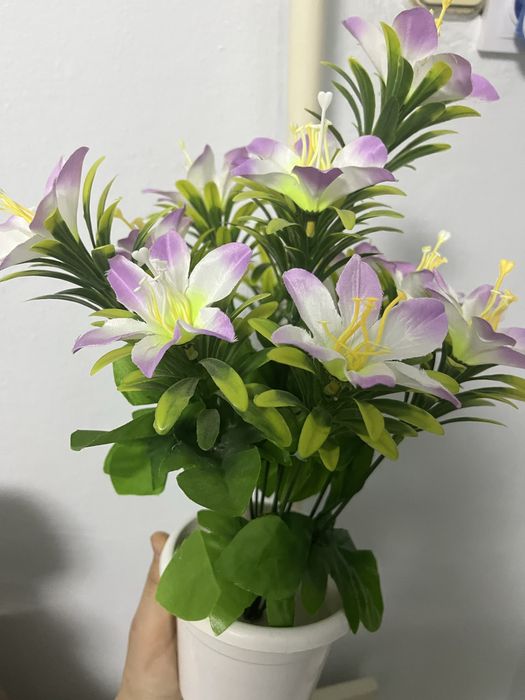 Ускуственный цветок