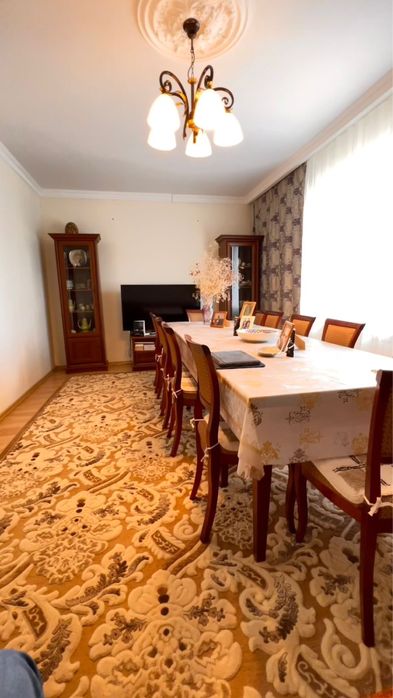 Продам 2 ком кв 82 м2 в районе 8 школы