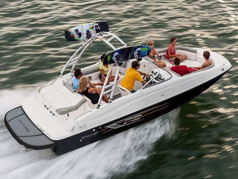 2015 года Bayliner 215 катер