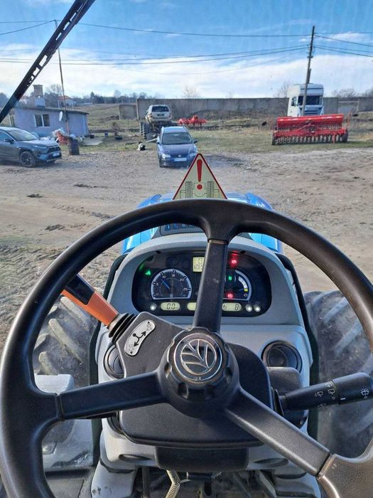 Трактор New-Holland t7.165