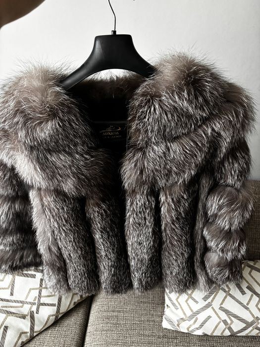 Vand  haina de blana naturala