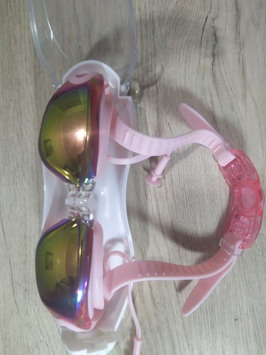 Очки для плавания