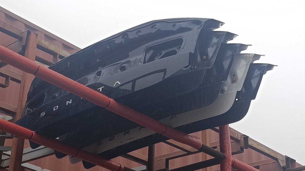 крышка багажа хюндай  кия