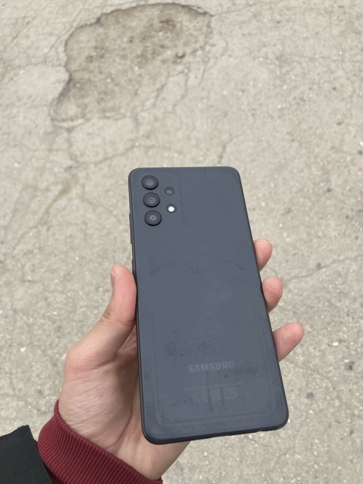 Самсунг А 32 в хорошем состоянии