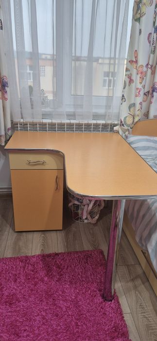 Vand masa de birou pt.copii