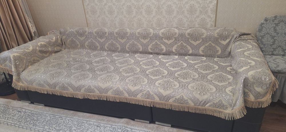 Продам диван размер 260/100