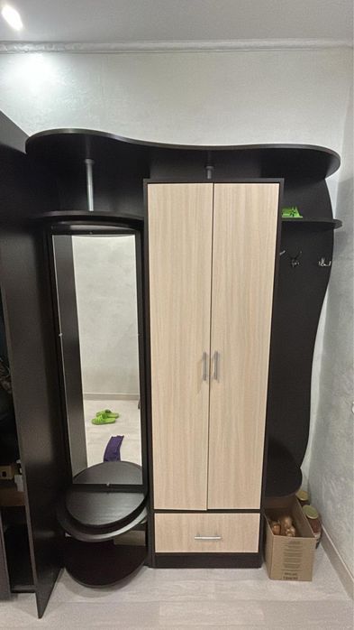 Почти как новый шкаф