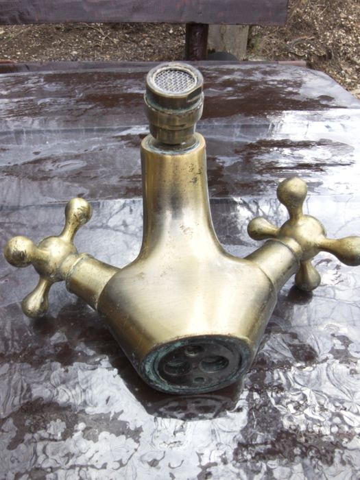 Baterie chiuvetă din bronz