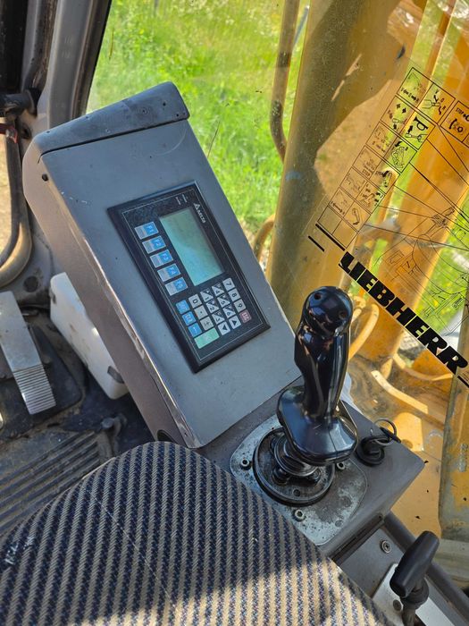 Excavator pe roti  Liebherr A900 Litronic 16T