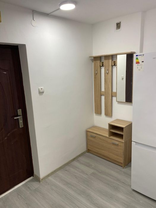 Închiriez apartament