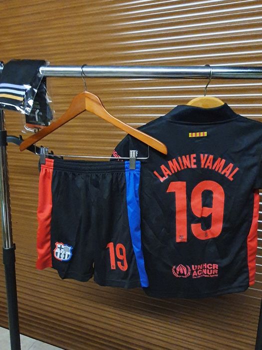 Vând echipament fotbal copii