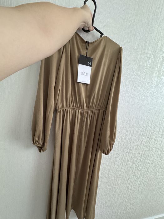 Продам новое платье