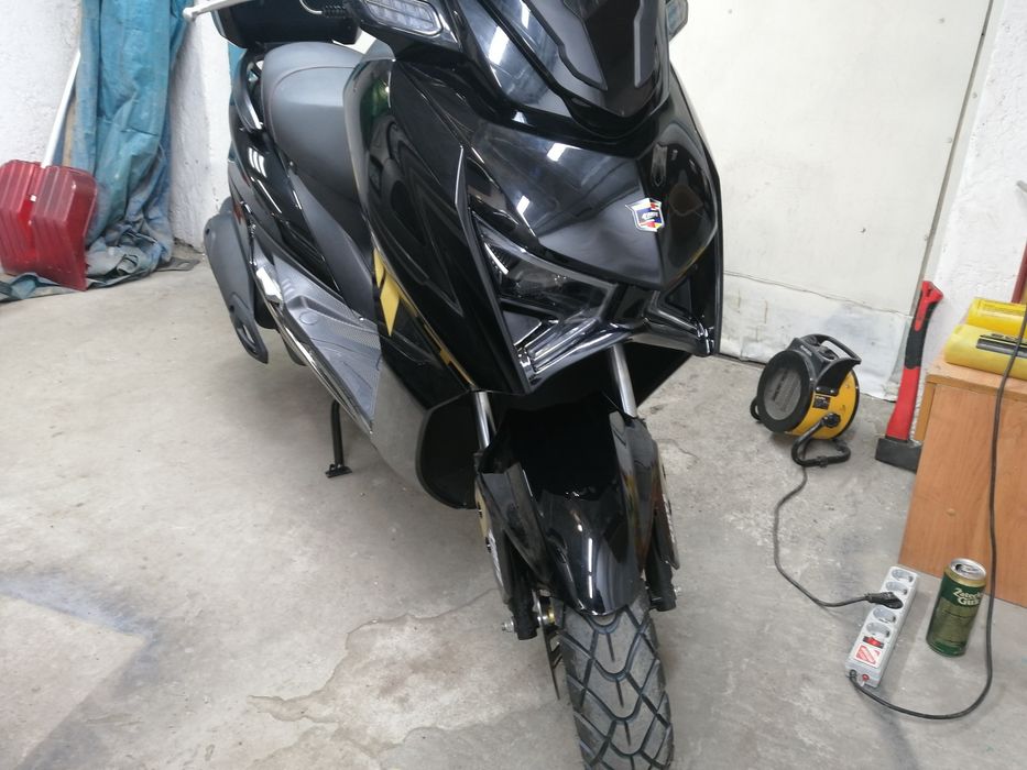 Продам скутер 150 кубов