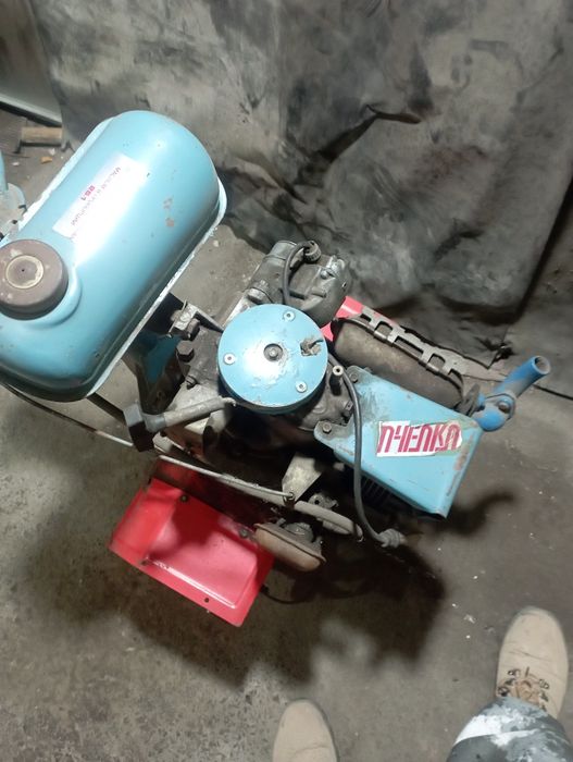 Мотоблок пчёлка..