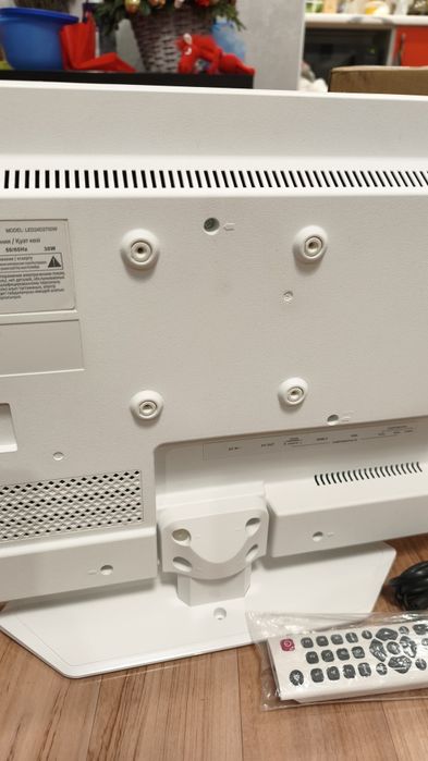 Продам телевизор TCL, 24"