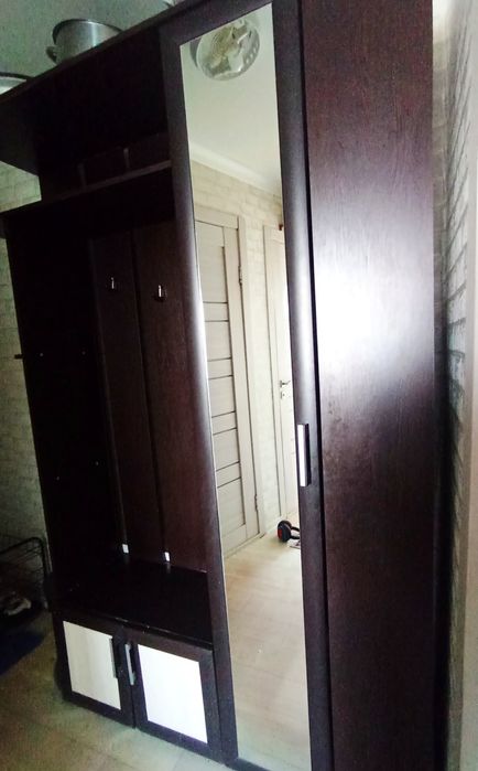 Продам прихожую Ксения 1