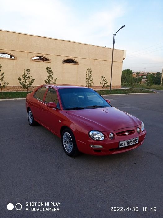 KIA SHUMA avtomobili sotiladi