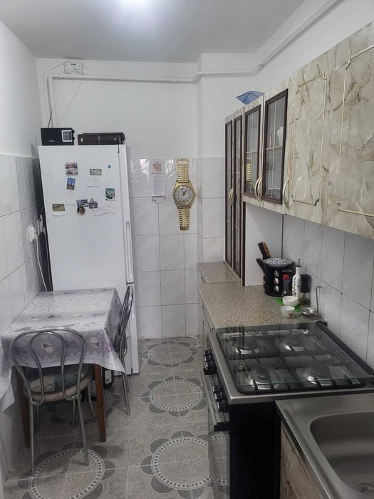 Apartament 3 camere, Rădăuți, lângă Liceul Hurmuzachi,  mobilat, utilat
