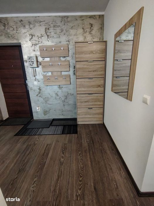 Apartament de vanzare 3 camere cu terasa, mobilat si utilat, parcare