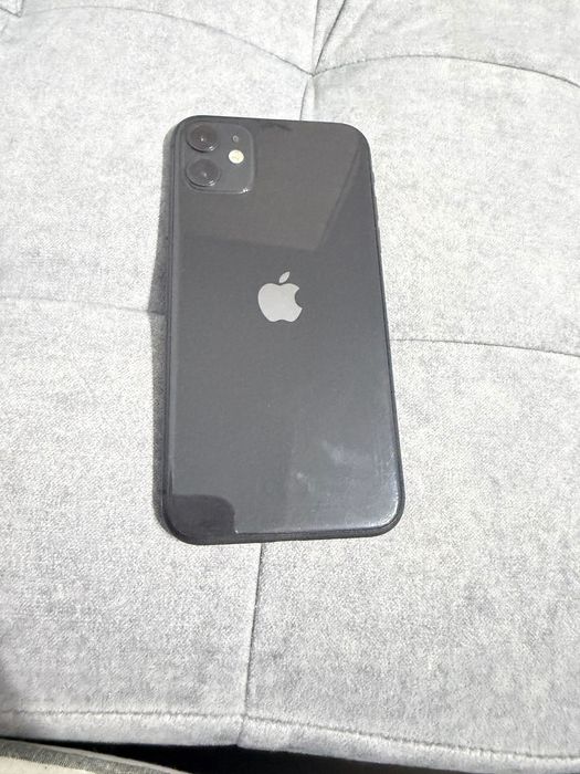 Телефон iPhone 11