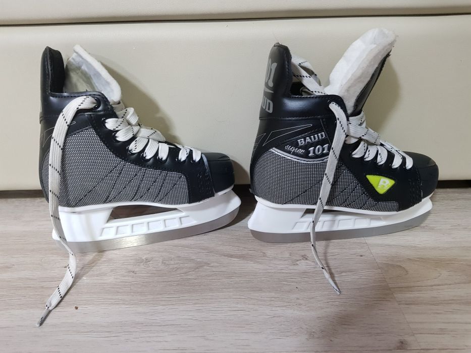 Продам коньки для мальчика