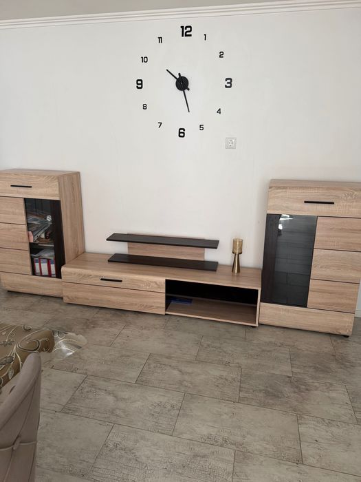Холна секция - 120 евро. Продавам практична холна секция в отлично състояние. Мебелта се продава единствено поради предстоящ ремонт.