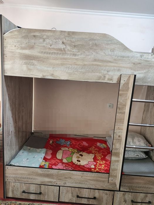 Б У       кровать