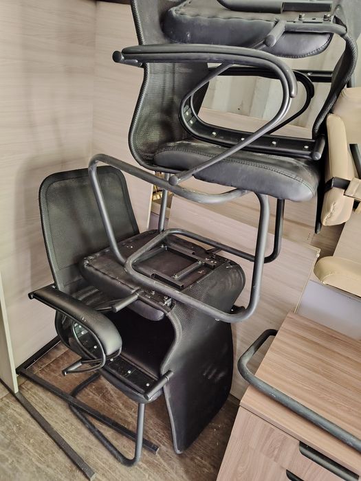 Продам Офисные стулья