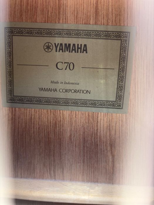 Гитара новая yamaha c70