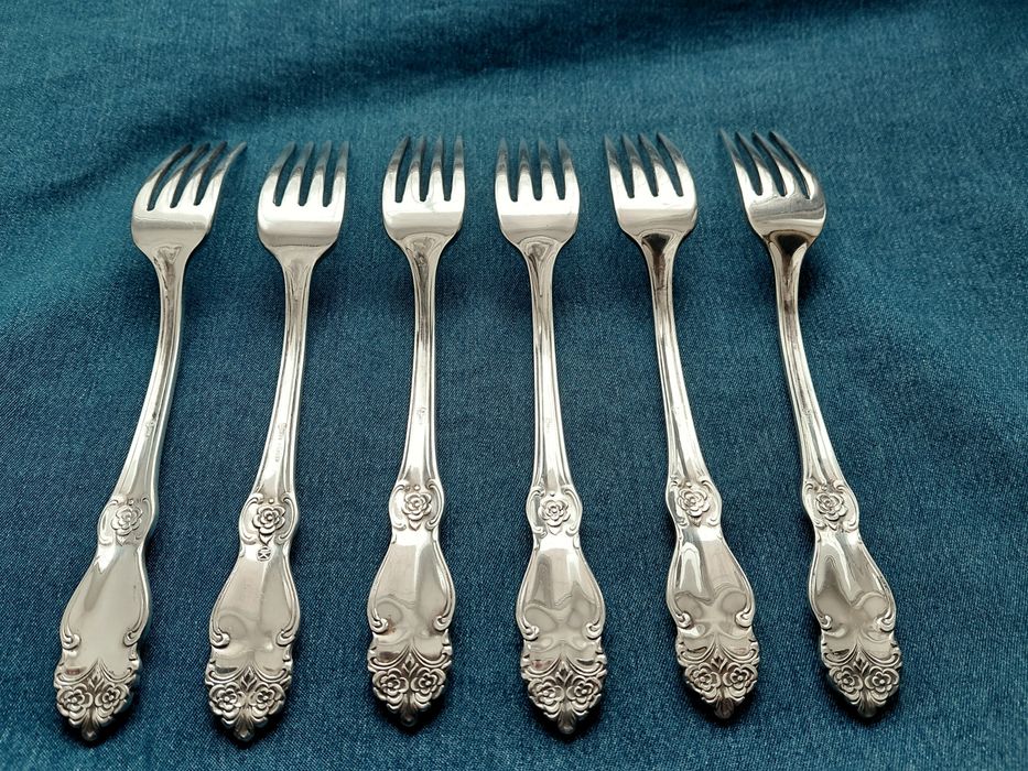 Мельхиоровые столовые приборы
