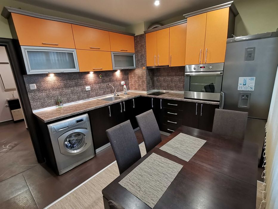 Дава се под наем Едностаен апартамент в Бургас, Лазур - 43 кв.м за 280.5 € - Снимка #3