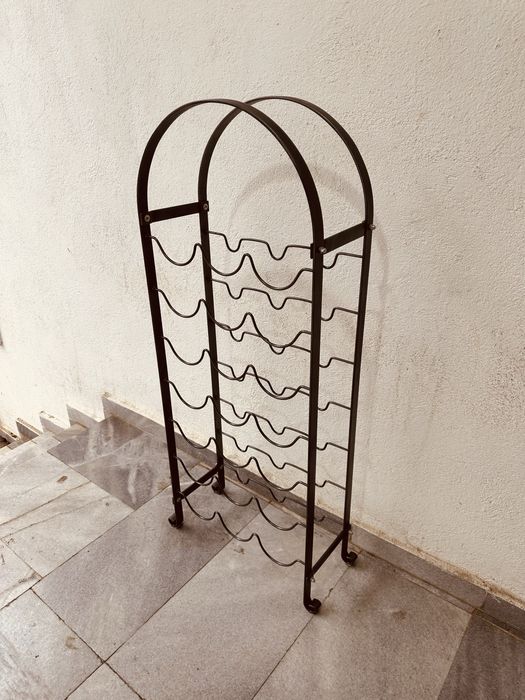 Метален винен стелаж / поставка за бутилки ( 21 бр.)