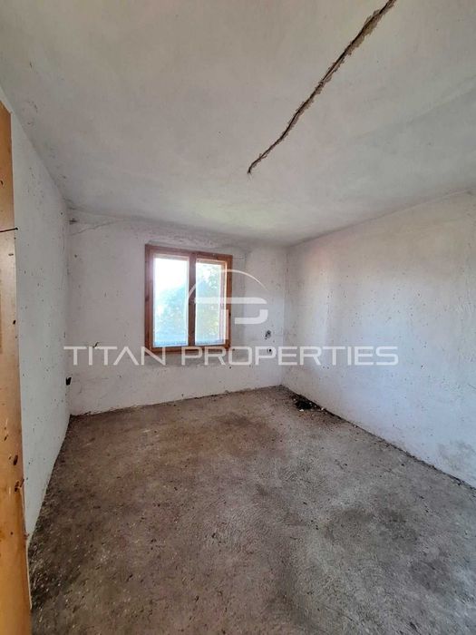 Двуетажна къща в Беловица