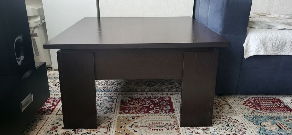 Стол журнальный продам