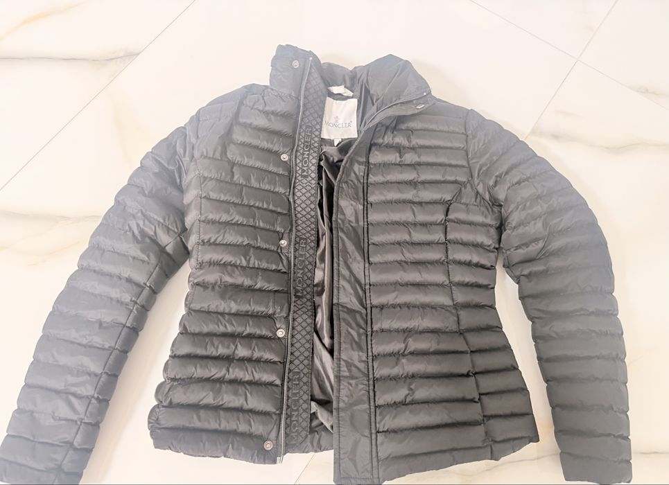 Geaca moncler  marimea S