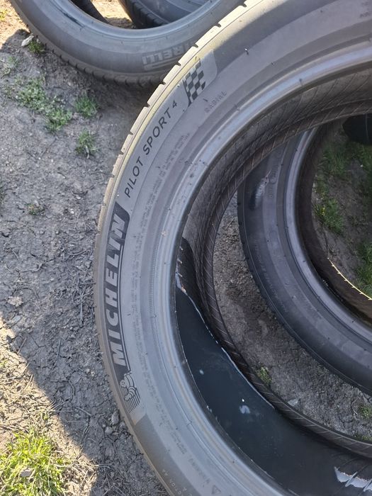 Vand 2 anvelope 235 50 18 michelin bune de vara dot 2020