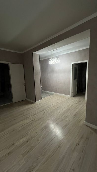 Сдам 2ком кв 87кв, 8 школа!