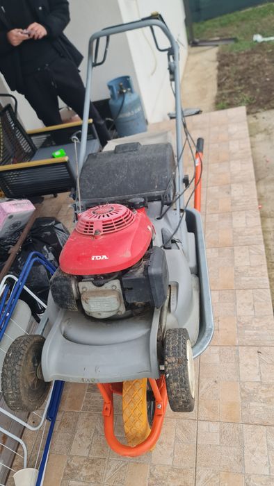 Masina de tăiat iarba profesionala HONDA hrb 476c model