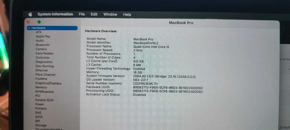 Macbook pro 2020 i5 2.0 Ghz Touchbar