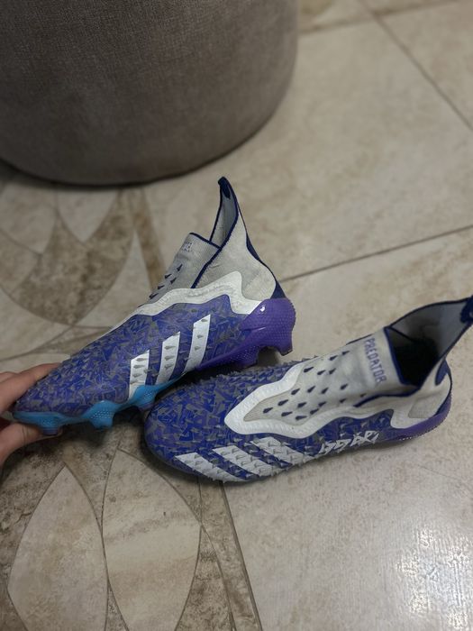 Бутсы: adidas predator Freak+FG