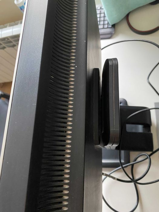 Офис Монитор HP LA2205wg 22" инча